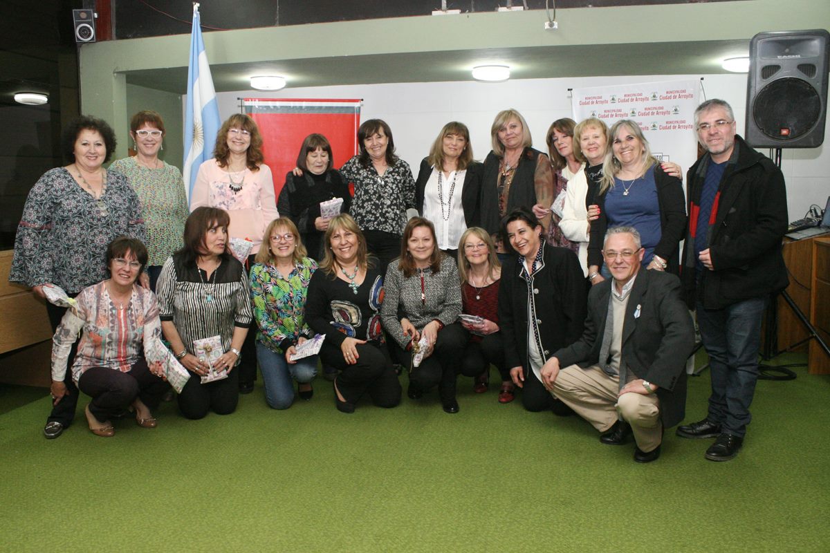 El municipio homenajeó a docentes jubiladas