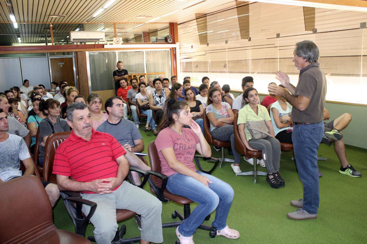 Se capacitó a comerciantes, para la obtención y renovación de la Libreta de Sanidad