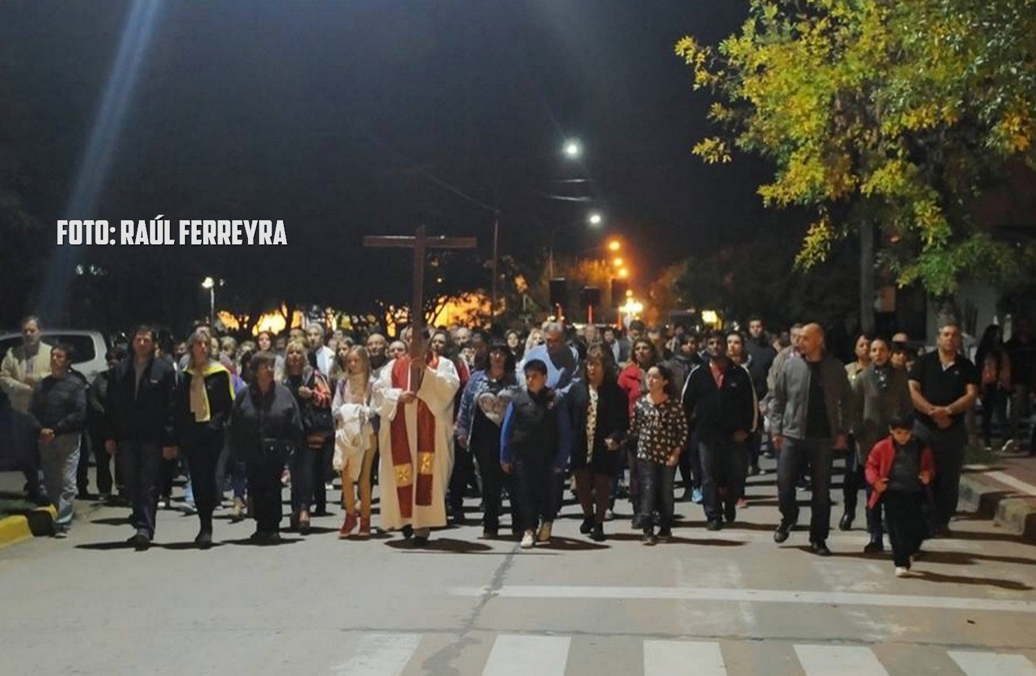 Viernes Santo: se concretó el Vía Crucis por calles céntricas de la ciudad