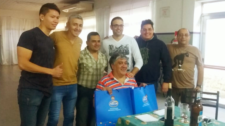 Visitó Arroyito el exjugador de River Luis «Araña» Amuchástegui