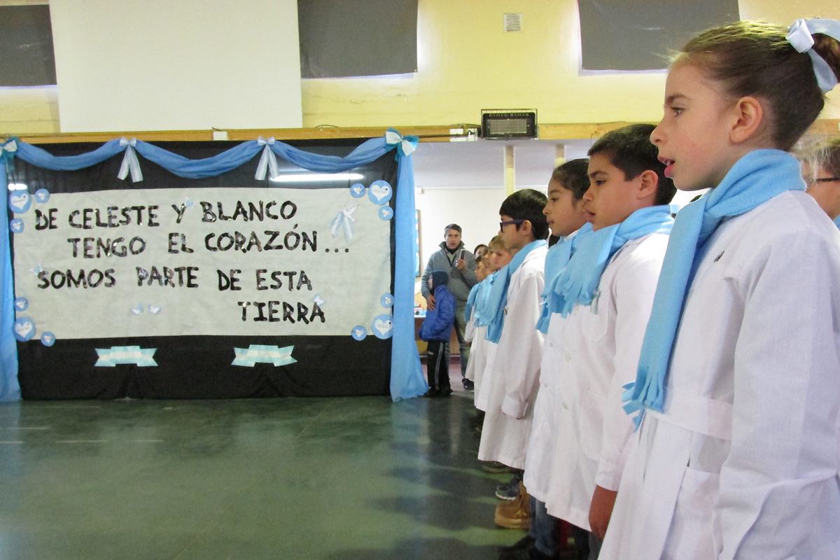 La Escuela Manuel Belgrano fue anfitriona del acto por el Día de la Bandera