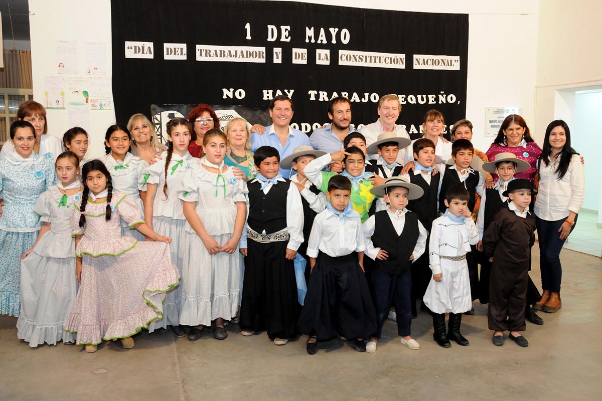 Celebraron el Día del Trabajador e inauguraron nuevos baños en Arroyo Los Leones