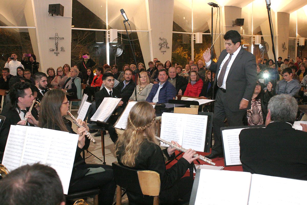 La Banda Municipal brindó un exitoso concierto, en su 40º Aniversario