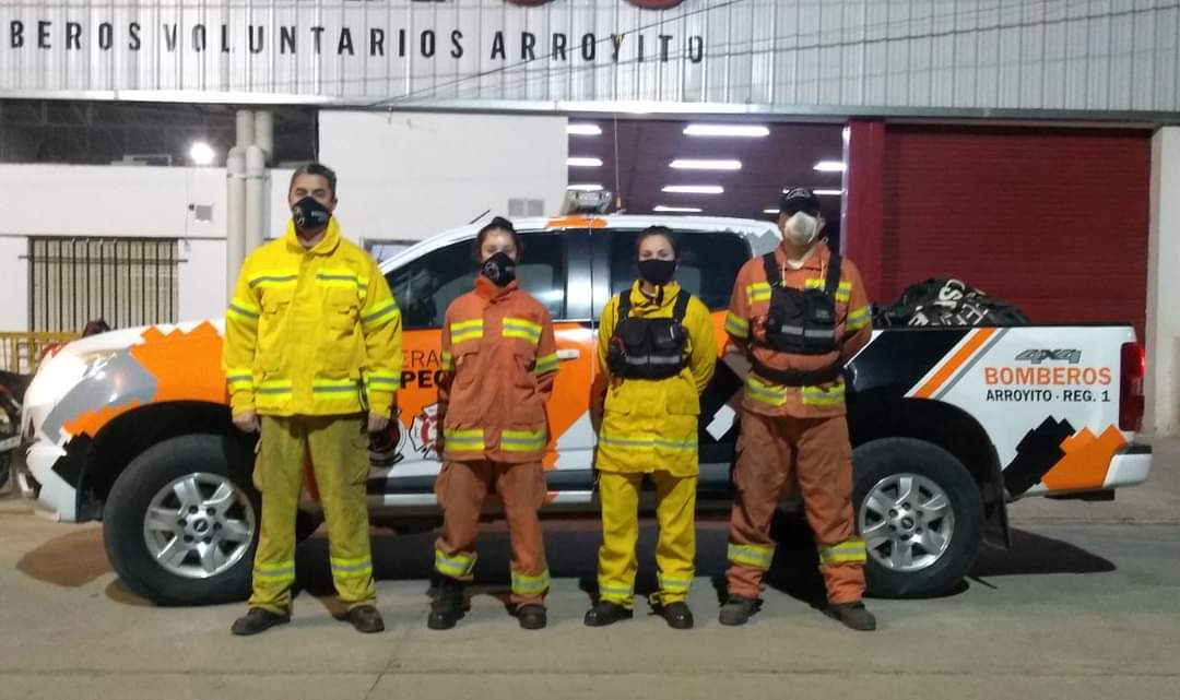 Arroyito: Cuarta dotación de bomberos en ir a las sierras