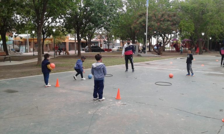 Arroyito: Comenzaron las actividades en los centros vecinales