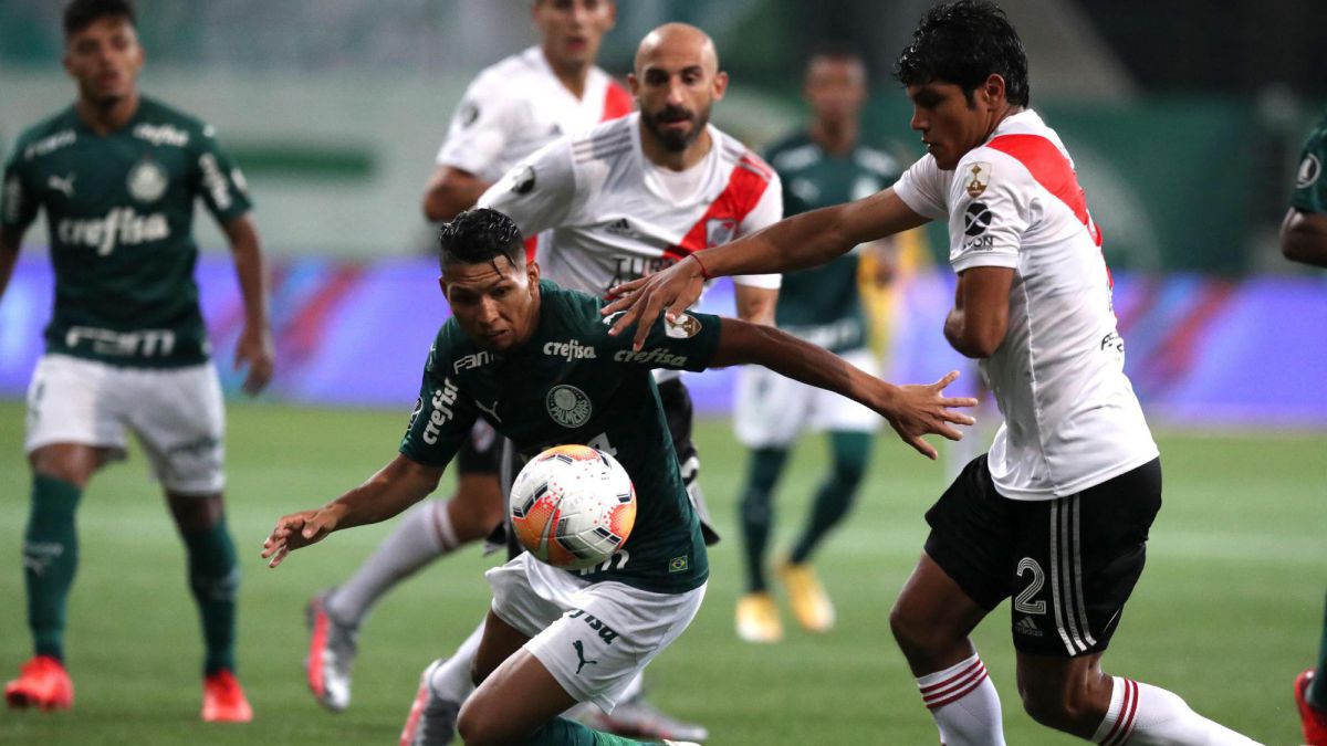 River Plate derrotó a Palmeiras, pero no le alcanzó