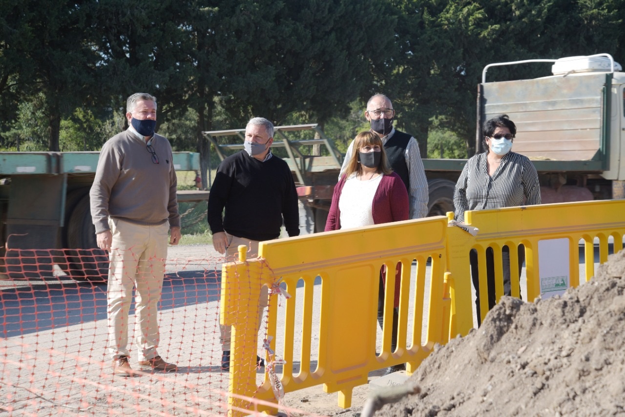 Arroyito: El Intendente visitó varias obras de pavimentación