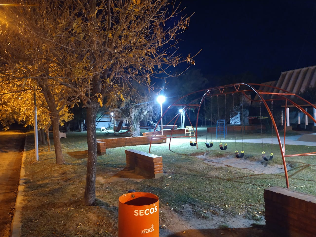 La Tordilla: La municipalidad realiza refacciones en la Plaza Centenario